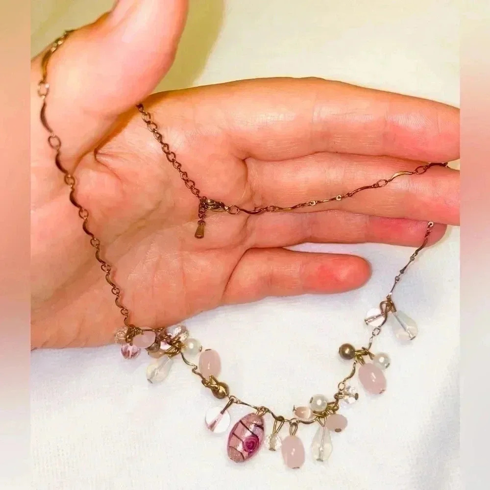 🌸Vintage 18 K Gold Filled necklace with a pink quartz stones beads 🌸